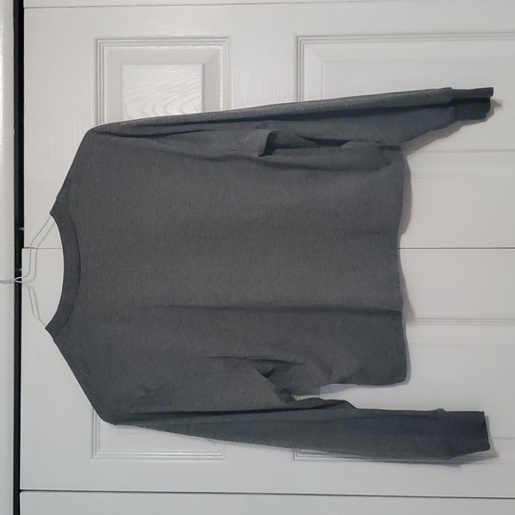 Jetty gray crop t-shirt ~ small - Picture 4 of 7